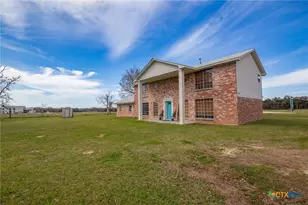 6072 Co Rd 122, Hallettsville, TX 77964 - Photo 11