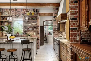 1606 Bordeaux Blanc, New Braunfels, TX 78132 - Photo 13