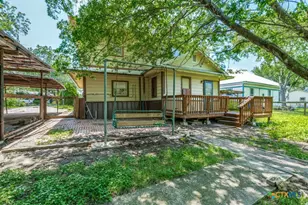 922 N Bowie St, Seguin, TX 78155 - Photo 23