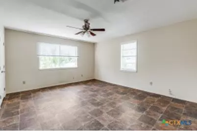 922 N Bowie Street, Seguin, TX 78155 - Photo 13