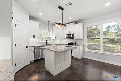 1617 Badger Lane, Lampasas, TX 76550 - Photo 5