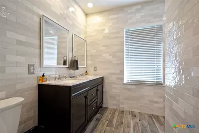 325 Fair Lane, New Braunfels, TX 78130 - Photo 19