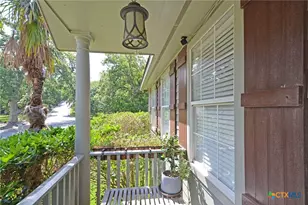 325 Fair Ln, New Braunfels, TX 78130 - Photo 3