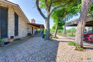 10745 Rosemar Ln, Adkins, TX 78101 - Photo 19