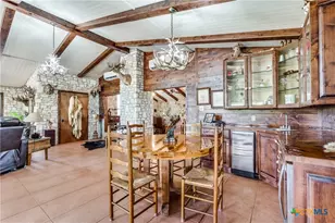 10745 Rosemar Ln, Adkins, TX 78101 - Photo 11