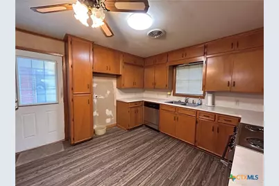 614 Apollo Drive, Edna, TX 77957 - Photo 7