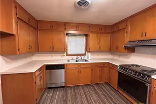 614 Apollo Dr, Edna, TX 77957 - Photo 3