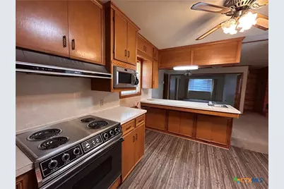 614 Apollo Drive, Edna, TX 77957 - Photo 5