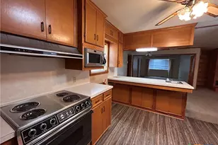 614 Apollo Dr, Edna, TX 77957 - Photo 5