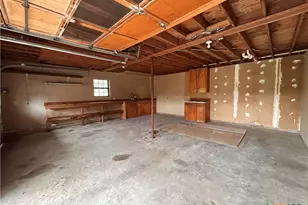 614 Apollo Dr, Edna, TX 77957 - Photo 41