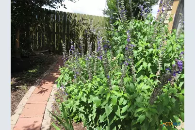 310 Rattan Drive, Victoria, TX 77901 - Photo 19