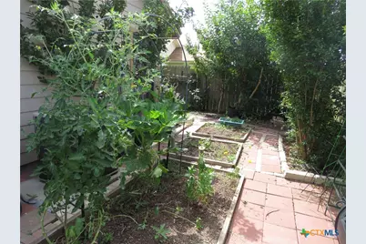 310 Rattan Drive, Victoria, TX 77901 - Photo 23