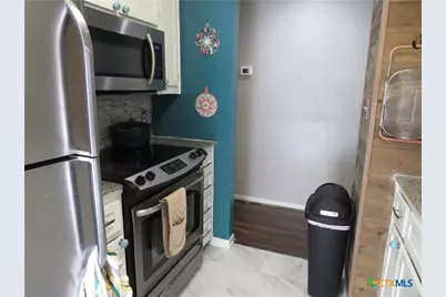 310 Rattan Drive, Victoria, TX 77901 - Photo 7