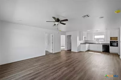 506 E Avenue R, Belton, TX 76513 - Photo 3