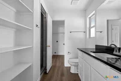 506 E Avenue R, Belton, TX 76513 - Photo 9