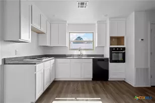 506 E Avenue R, Belton, TX 76513 - Photo 5