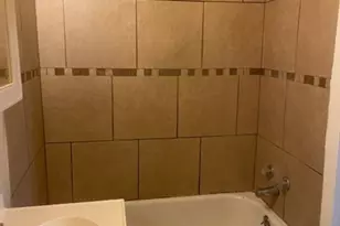 613 5 S Laurel Ave, Luling, TX 78648 - Photo 3