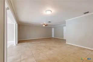 1223 N Sarah Dewitt Dr, Gonzales, TX 78629 - Photo 17