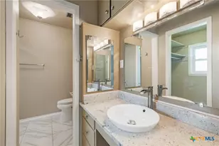 1223 N Sarah Dewitt Dr, Gonzales, TX 78629 - Photo 29