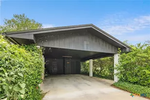 1223 N Sarah Dewitt Dr, Gonzales, TX 78629 - Photo 43