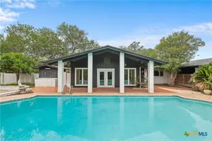 1223 N Sarah Dewitt Dr, Gonzales, TX 78629 - Photo 35