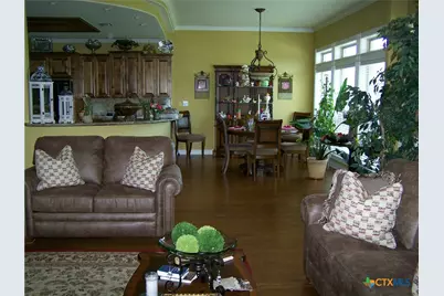 101 Laurel Oak Circle, Cuero, TX 77954 - Photo 9