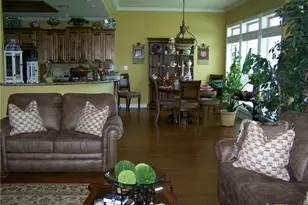 101 Laurel Oak Cir, Cuero, TX 77954 - Photo 9