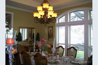 101 Laurel Oak Circle, Cuero, TX 77954 - Photo 7