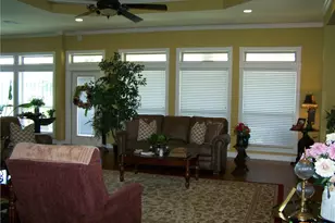 101 Laurel Oak Cir, Cuero, TX 77954 - Photo 5