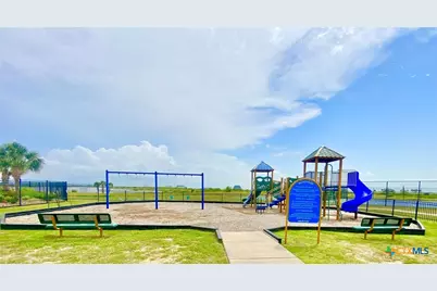 2936 Hammock Court, Palacios, TX 77465 - Photo 9