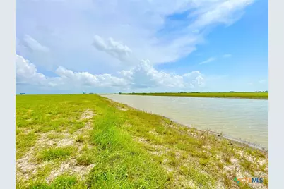 2936 Hammock Court, Palacios, TX 77465 - Photo 17