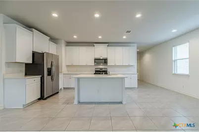 124 Mary Max Circle, San Marcos, TX 78666 - Photo 5