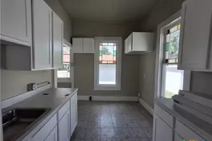 492 E Avenue R, Belton, TX 76513 - Photo 13