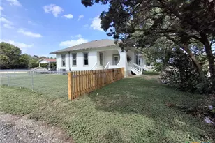 492 E Avenue R, Belton, TX 76513 - Photo 3