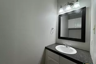 2112 E Airline Rd, Victoria, TX 77901 - Photo 9