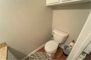 2112 E Airline Rd, Victoria, TX 77901 - Photo 17