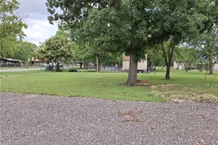 480 E Avenue R, Belton, TX 76513 - Photo 1