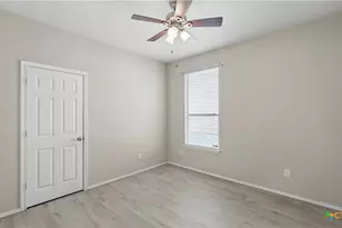 860 Highland Vista, New Braunfels, TX 78130 - Photo 15