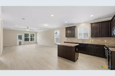 860 Highland Vista, New Braunfels, TX 78130 - Photo 9