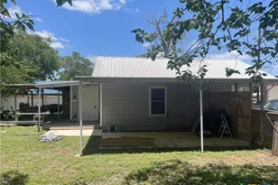 103 S 3rd St, Stockdale, TX 78160 - Photo 27