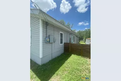 103 S 3rd Street, Stockdale, TX 78160 - Photo 21
