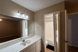 308 Fernwood Cir, Victoria, TX 77901 - Photo 11