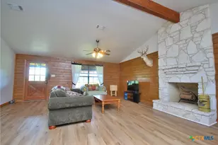 2725 Old Lehmann Rd, Kingsbury, TX 78638 - Photo 9