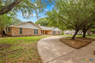 308 Woodway Dr, Victoria, TX 77904 - Photo 1