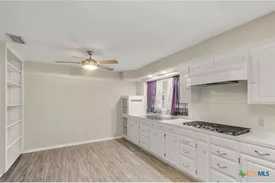 308 Woodway Drive, Victoria, TX 77904 - Photo 19