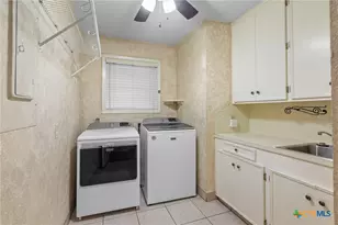 308 Woodway Dr, Victoria, TX 77904 - Photo 37