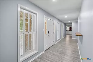 308 Woodway Dr, Victoria, TX 77904 - Photo 5