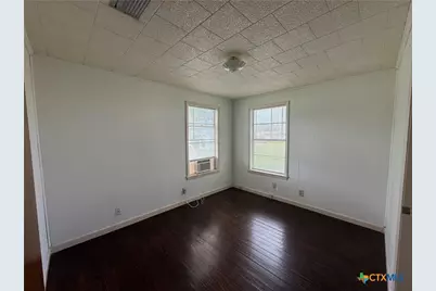 503 W Broadway Street, Cuero, TX 77954 - Photo 5