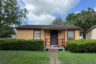 503 W Broadway St, Cuero, TX 77954 - Photo 1