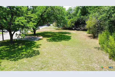 922 Booneville Avenue, New Braunfels, TX 78130 - Photo 13